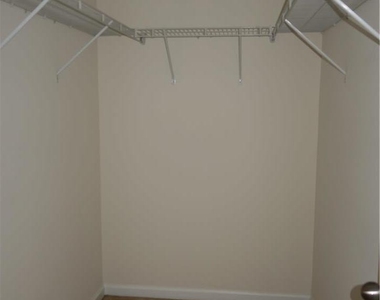 1033 King Way - Photo Thumbnail 10