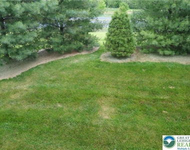 1033 King Way - Photo Thumbnail 2