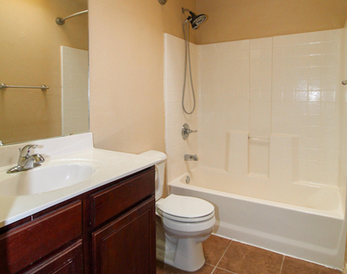 2210 Hannah Leigh Street - Photo Thumbnail 5