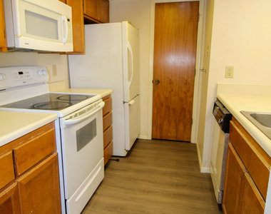 7465 Stoney Hill - Photo Thumbnail 4