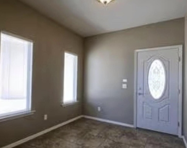 545 Green Village Court - Photo Thumbnail 9