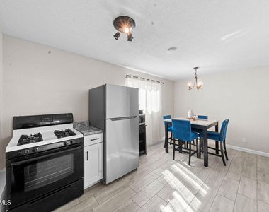7441 Alameda Avenue - Photo Thumbnail 8