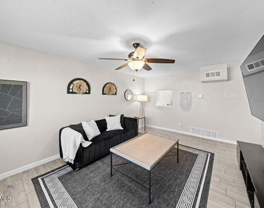 7441 Alameda Avenue - Photo Thumbnail 3