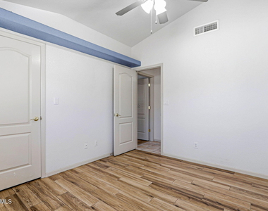 6141 Loma De Cristo Drive - Photo Thumbnail 32