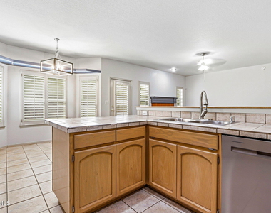 6141 Loma De Cristo Drive - Photo Thumbnail 15
