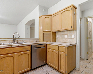 6141 Loma De Cristo Drive - Photo Thumbnail 16