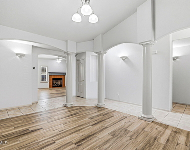 6141 Loma De Cristo Drive - Photo Thumbnail 9