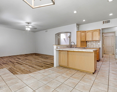 6141 Loma De Cristo Drive - Photo Thumbnail 12