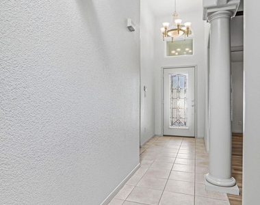6141 Loma De Cristo Drive - Photo Thumbnail 6