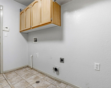 6141 Loma De Cristo Drive - Photo Thumbnail 35