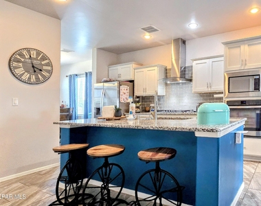 683 Codford Drive - Photo Thumbnail 13