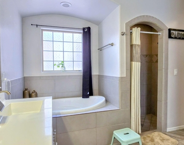 683 Codford Drive - Photo Thumbnail 19