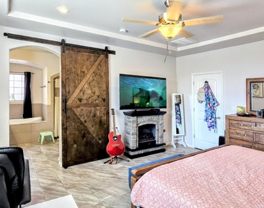 683 Codford Drive - Photo Thumbnail 14