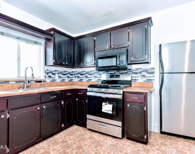 753 N Carolina Drive - Photo Thumbnail 2