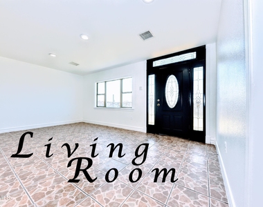 753 N Carolina Drive - Photo Thumbnail 3
