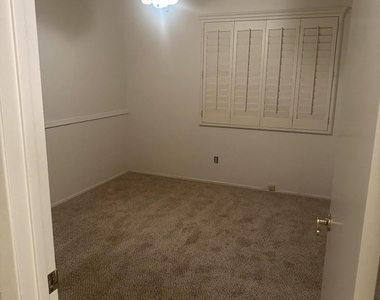 3518 Breckenridge Drive - Photo Thumbnail 6