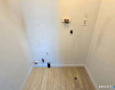 274 Bellevue Street - Photo Thumbnail 11