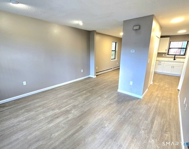 274 Bellevue Street - Photo Thumbnail 4