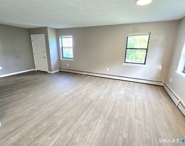 272 Bellevue Street - Photo Thumbnail 4