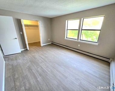 272 Bellevue Street - Photo Thumbnail 6