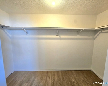 272 Bellevue Street - Photo Thumbnail 7