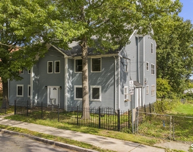 272 Bellevue Street - Photo Thumbnail 16