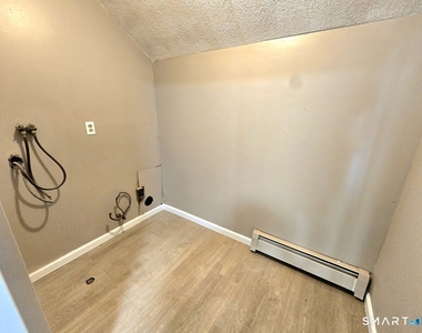 272 Bellevue Street - Photo Thumbnail 13