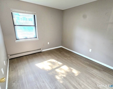272 Bellevue Street - Photo Thumbnail 10