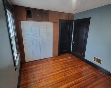 73 Lounsbury Street - Photo Thumbnail 2