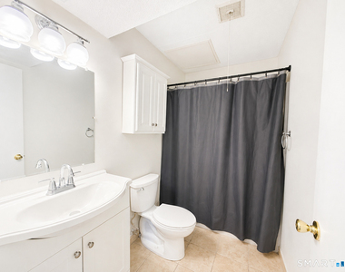 10 Woodsedge Drive - Photo Thumbnail 12