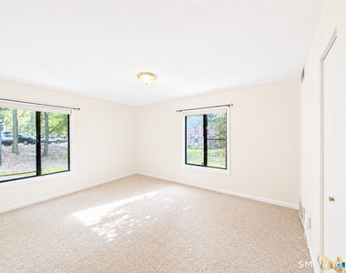 10 Woodsedge Drive - Photo Thumbnail 18