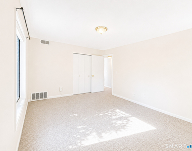 10 Woodsedge Drive - Photo Thumbnail 17