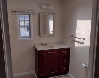 936 Main Street - Photo Thumbnail 1