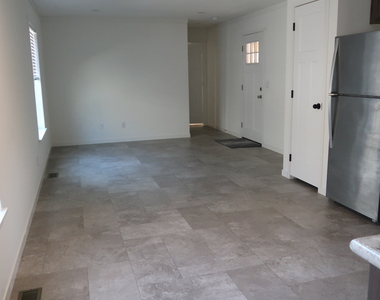 936 Main Street - Photo Thumbnail 2