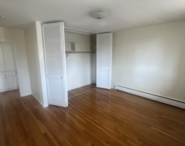 492 Fountain Street - Photo Thumbnail 9