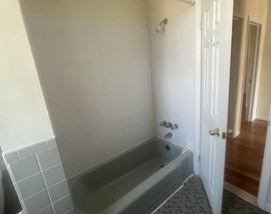 492 Fountain Street - Photo Thumbnail 6