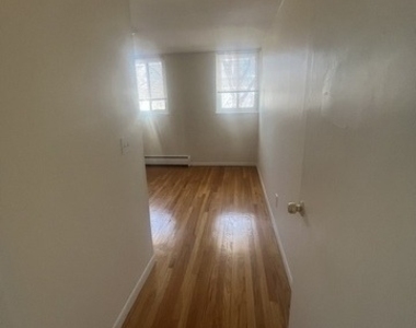 492 Fountain Street - Photo Thumbnail 10