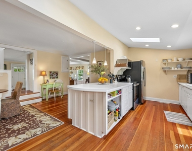 153 Middle Beach Road - Photo Thumbnail 9