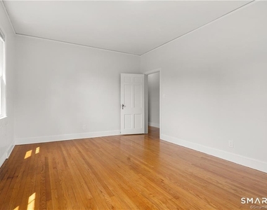 684 Farmington Avenue - Photo Thumbnail 22