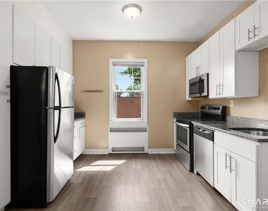 684 Farmington Avenue - Photo Thumbnail 12