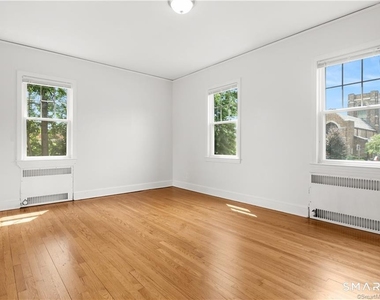 684 Farmington Avenue - Photo Thumbnail 17