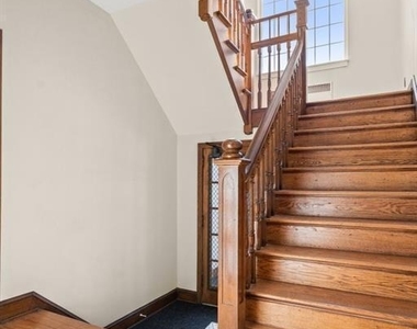 684 Farmington Avenue - Photo Thumbnail 2