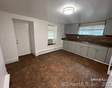18 Knapp Street - Photo Thumbnail 2