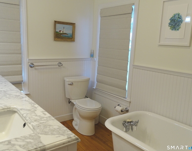 187 Linden Avenue - Photo Thumbnail 14