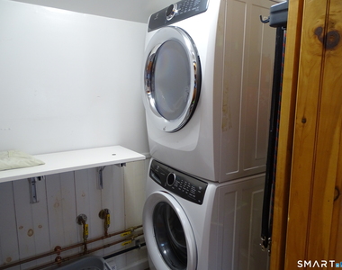 187 Linden Avenue - Photo Thumbnail 8