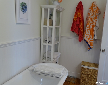 187 Linden Avenue - Photo Thumbnail 15