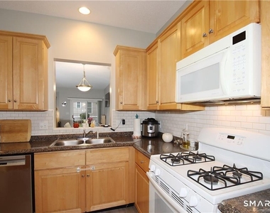 39 Ives Street - Photo Thumbnail 9