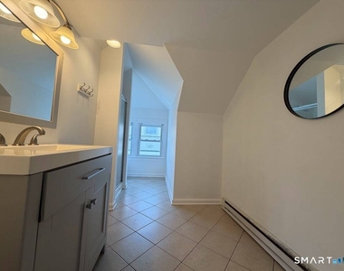 9 Forest Avenue - Photo Thumbnail 14