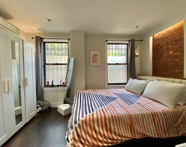 72 Maujer Street - Photo Thumbnail 3