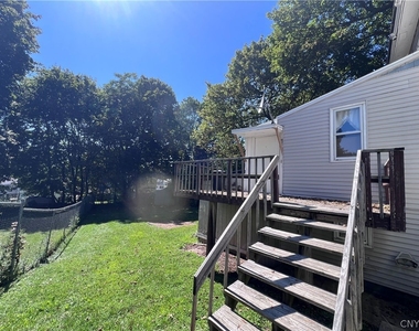 174 Syracuse Avenue - Photo Thumbnail 6